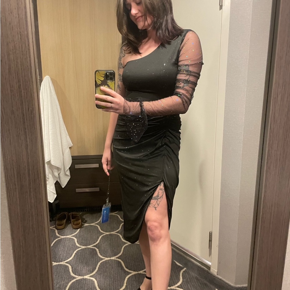 Elegant Black One-Shoulder Dress